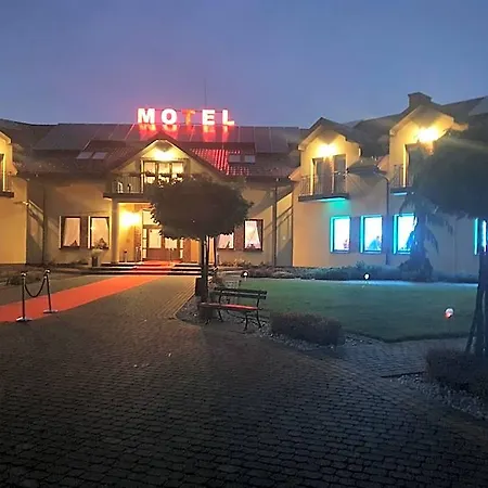 贝拉腾汽车旅馆-餐厅 汽车旅馆 Chustki